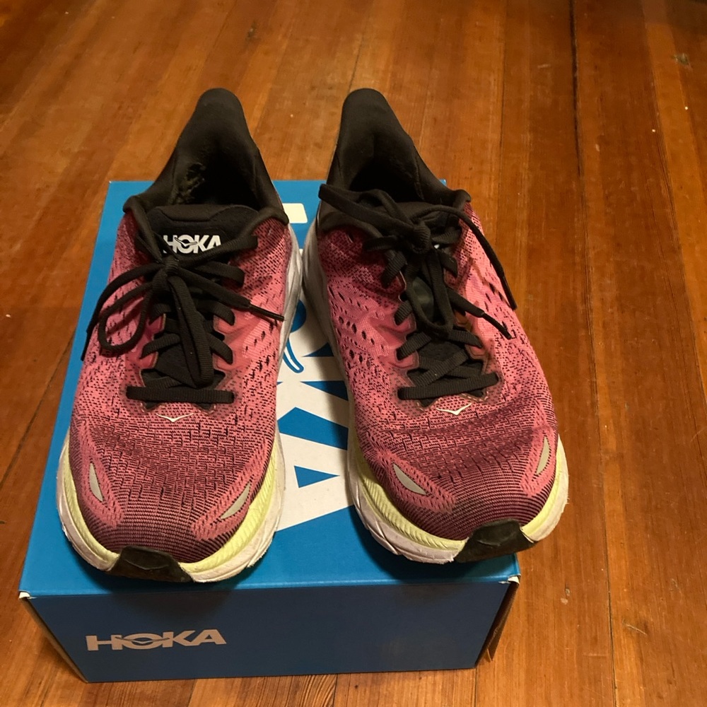 Hoka Clifton 8W size 7.5